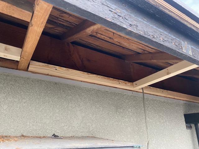 軒天の張り替え工事